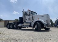 2014 Kenworth W900L Winch Truck