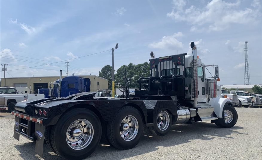 2014 Kenworth W900L Winch Truck