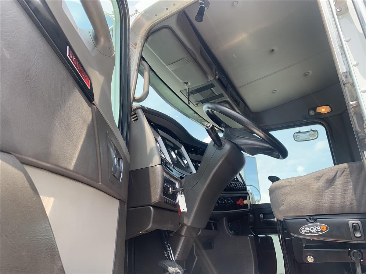 2014 Kenworth W900L Winch Truck