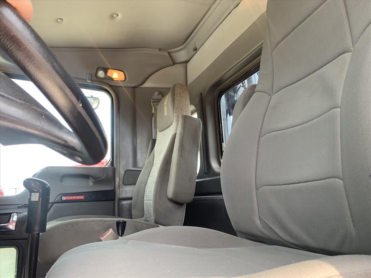 2014 Kenworth W900L Winch Truck