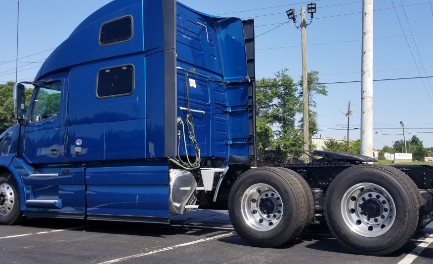 2017 Volvo VNL Sleeper