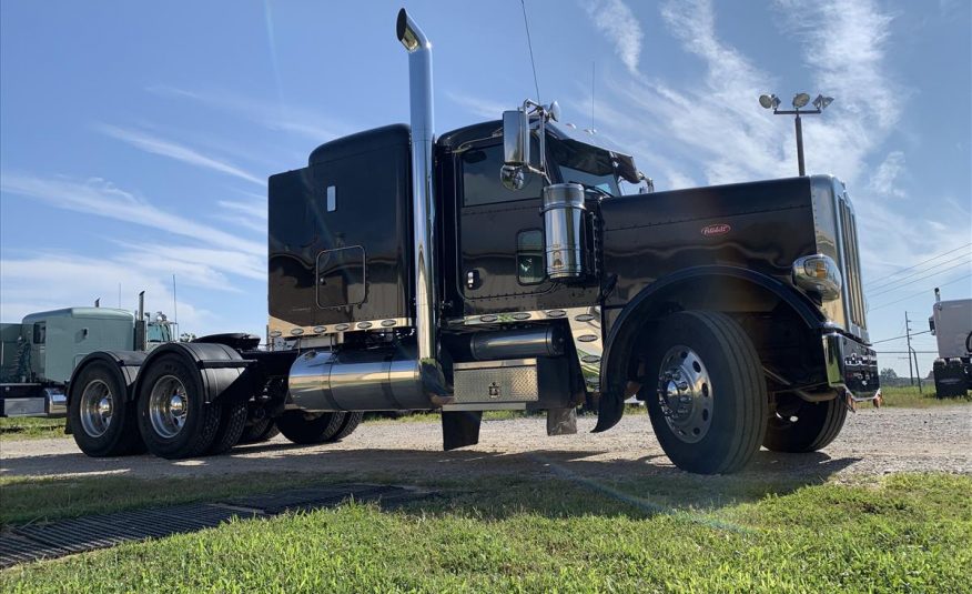 2014 Peterbilt 388 Glider