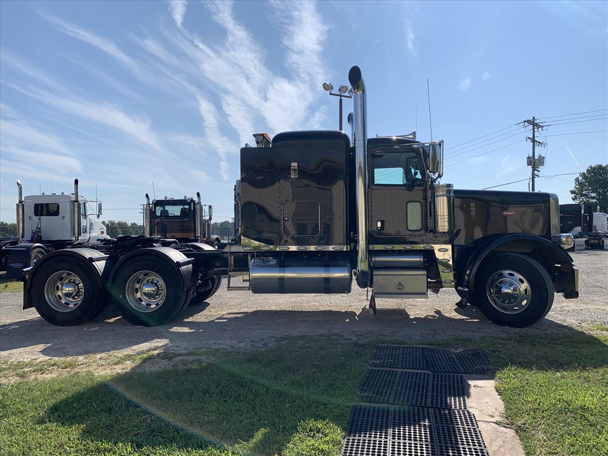 2014 Peterbilt 388 Glider