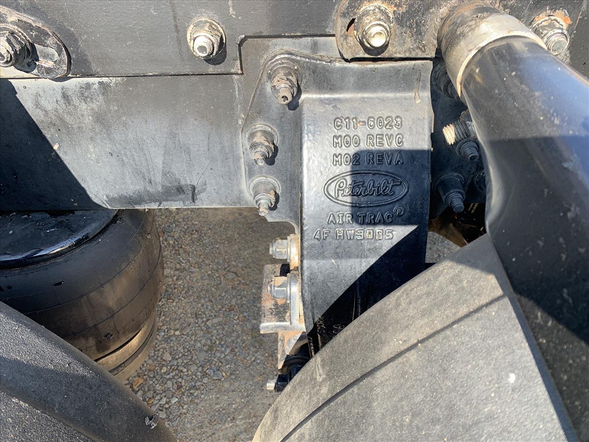 2014 Peterbilt 388 Glider