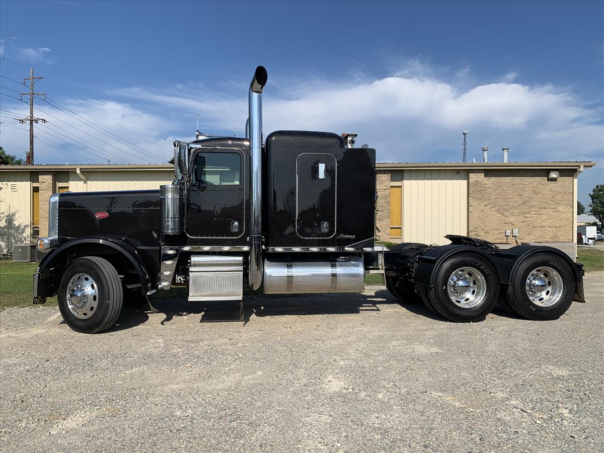 2014 Peterbilt 388 Glider