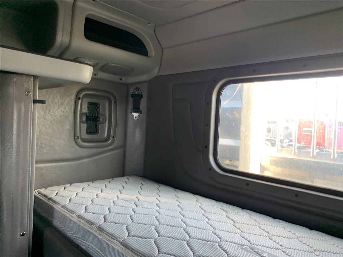 2014 Peterbilt 388 Glider