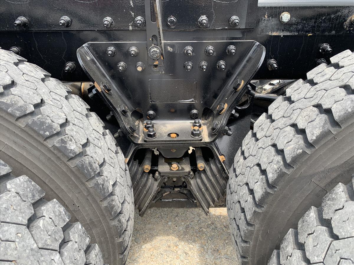 2014 Peterbilt 388 Daycab