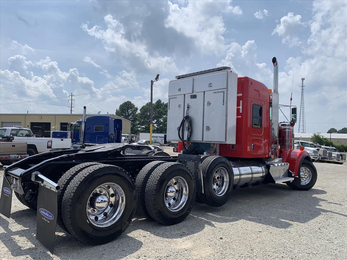 2016 Kenworth W900L Sleeper