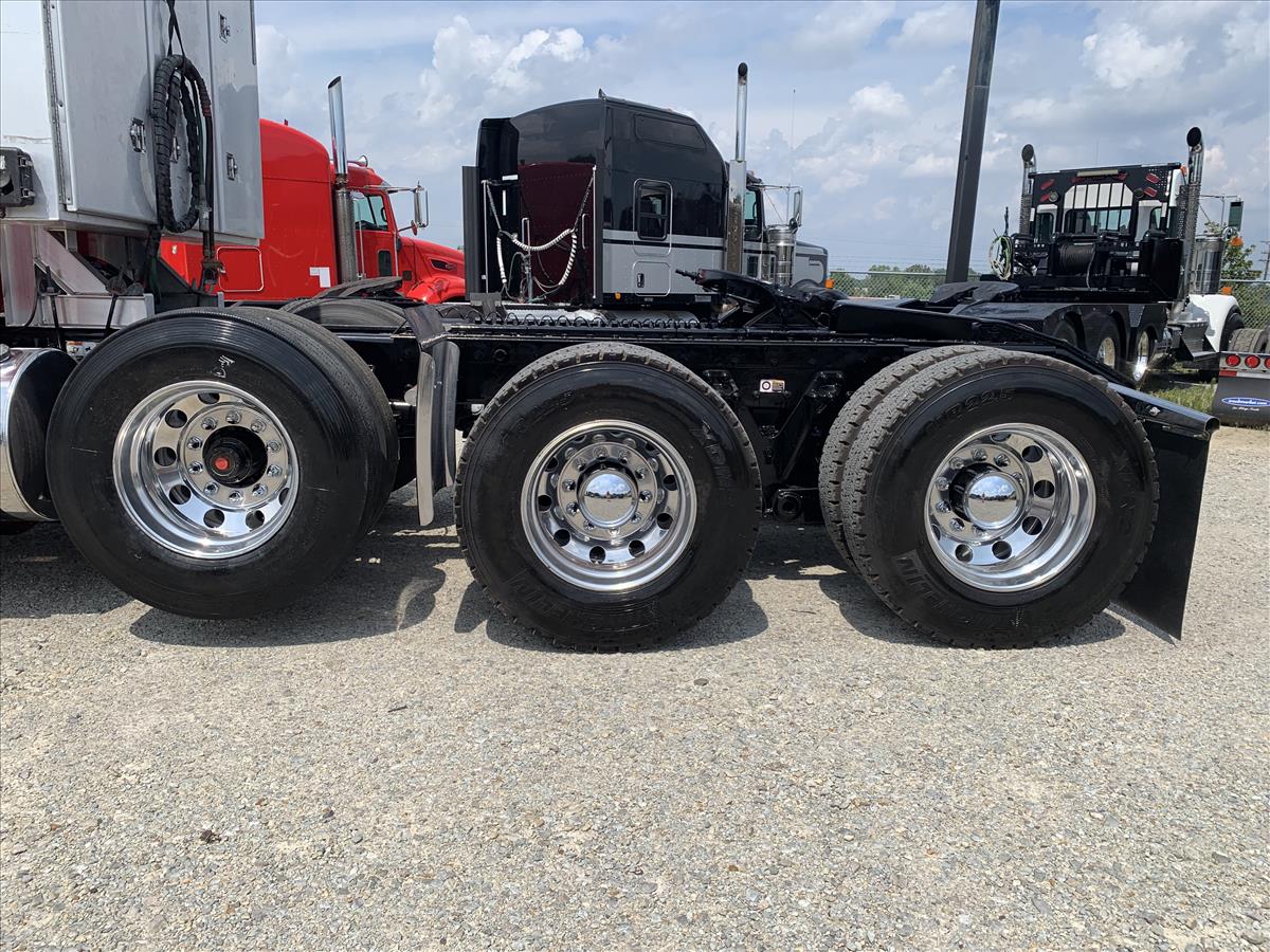 2016 Kenworth W900L Sleeper