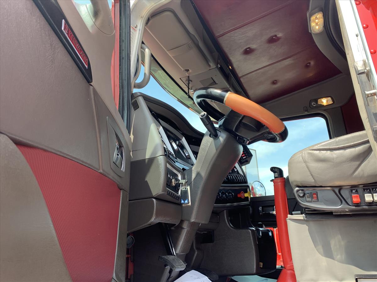 2016 Kenworth W900L Sleeper