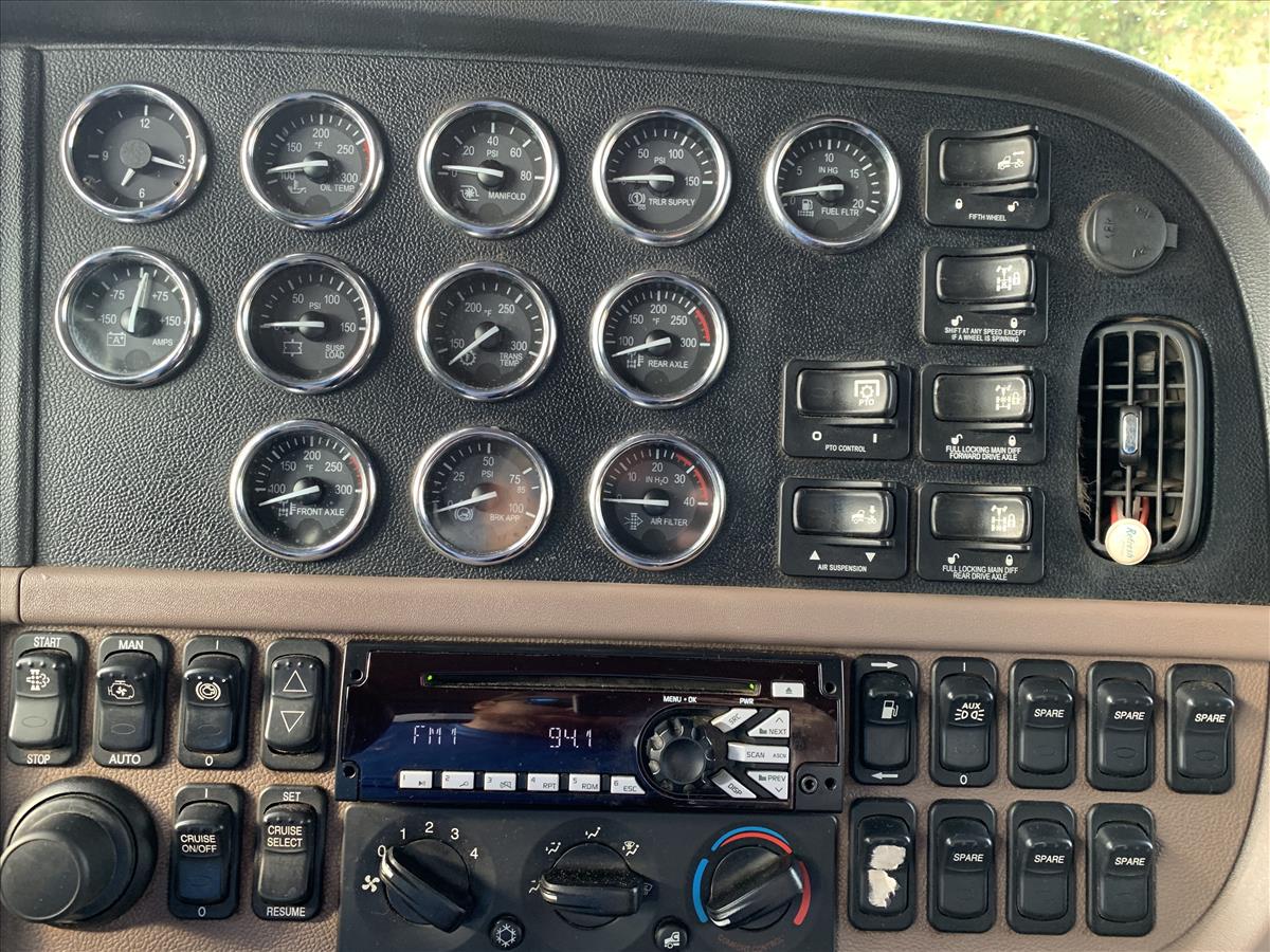 2015 Peterbilt 389 Pre Elog Glider Daycab