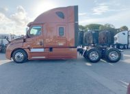 2018 Freightliner Cascadia Sleeper