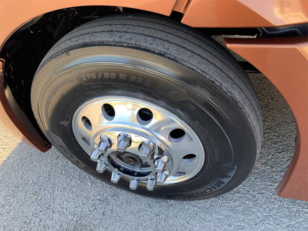 2018 Freightliner Cascadia Sleeper