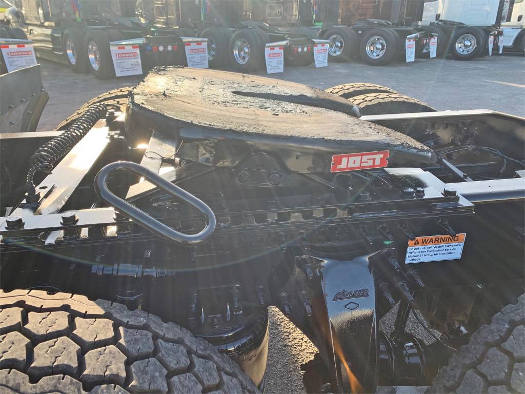 2018 Freightliner Cascadia Sleeper