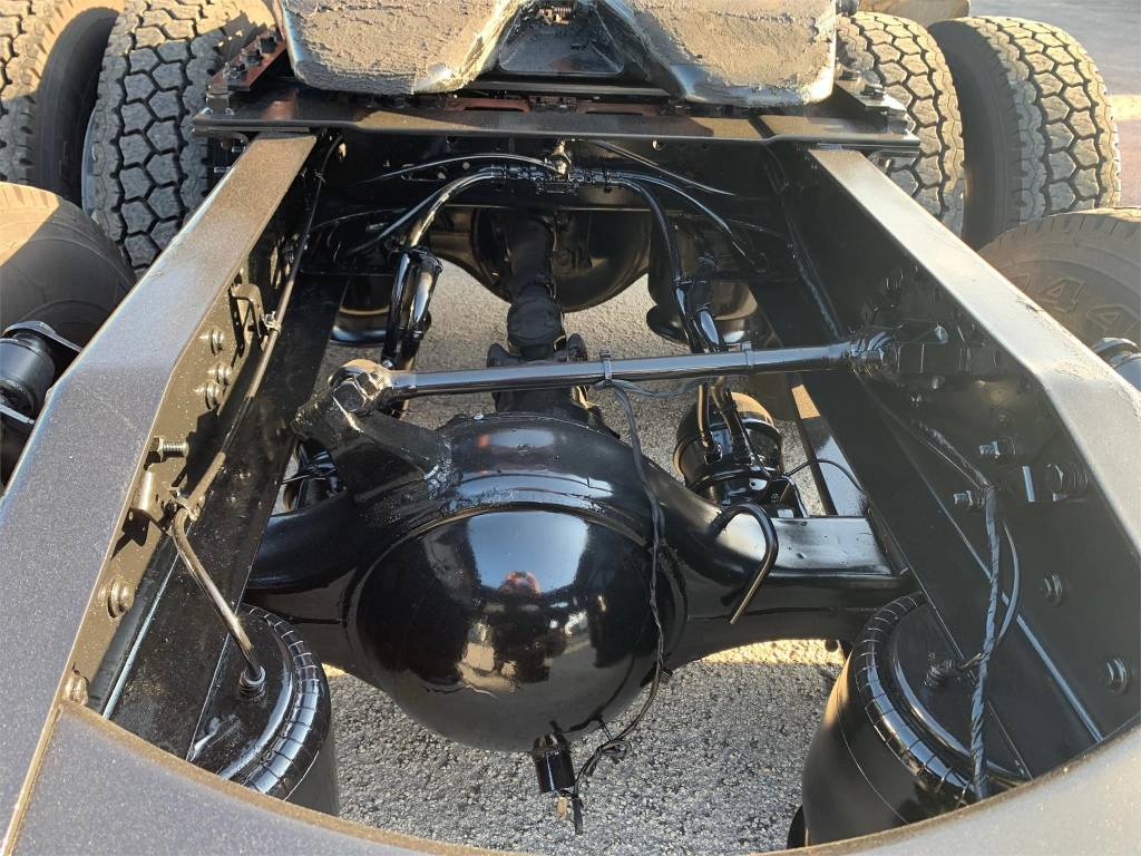 2018 Freightliner Cascadia Sleeper